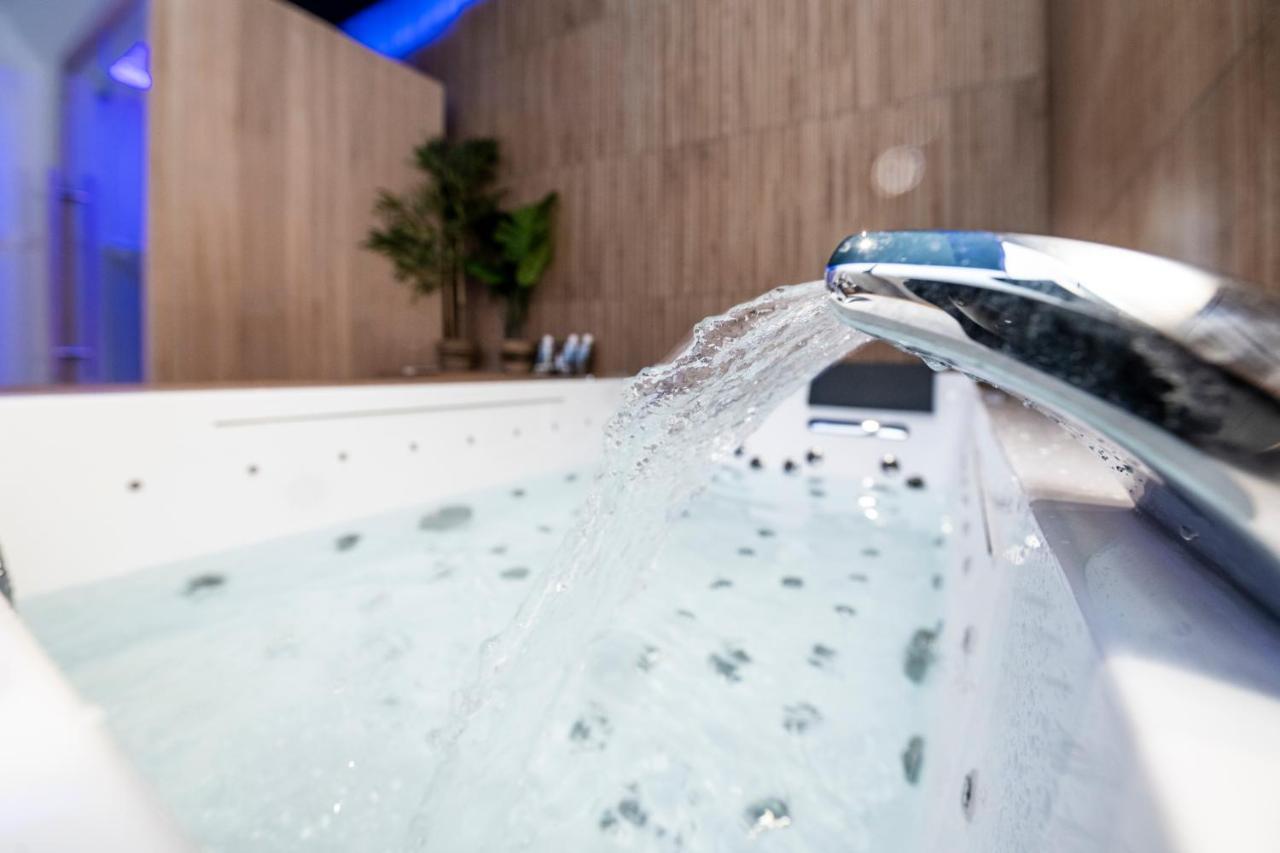 Art Deco Champagne & Spa رانس المظهر الخارجي الصورة